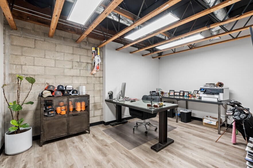 More Photos Of 225-231 W 16th St, National City Service For Sale