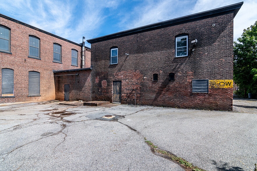 More Photos Of 248 Pine St, Pawtucket Warehouse For Sale