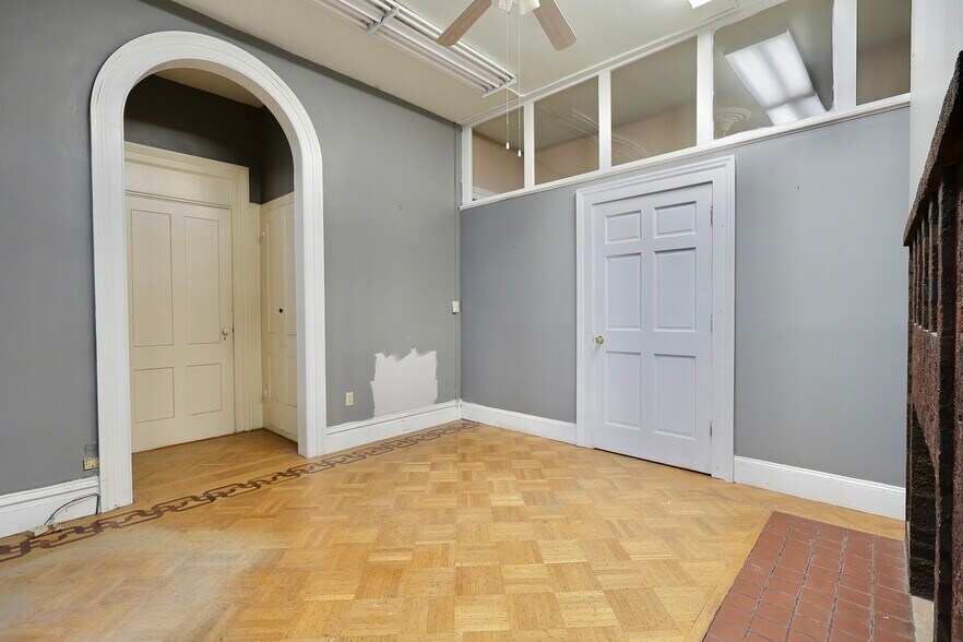 More Photos Of 72 Main St, Delhi Office Residential For Sale