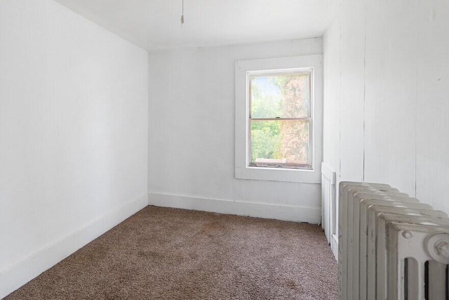 More Photos Of 3279 Emmett Rd, Emmett Multifamily For Sale