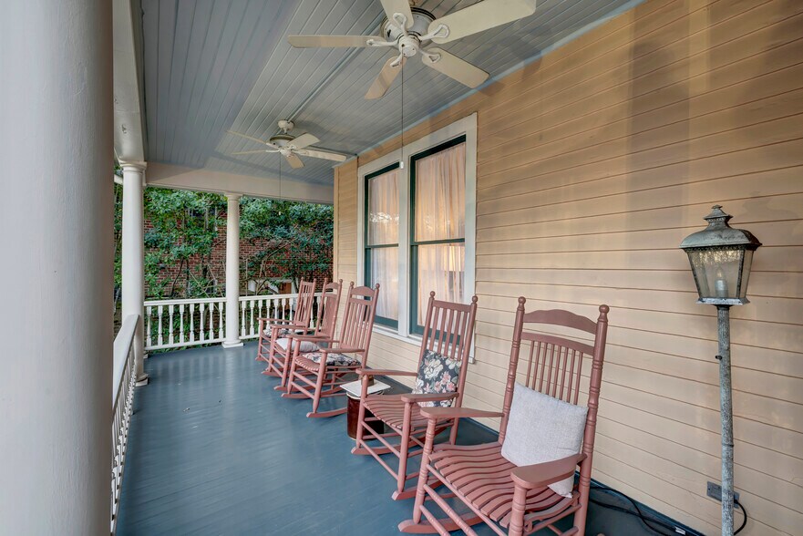 More Photos Of 412 S 3rd St, Wilmington Hospitality For Sale