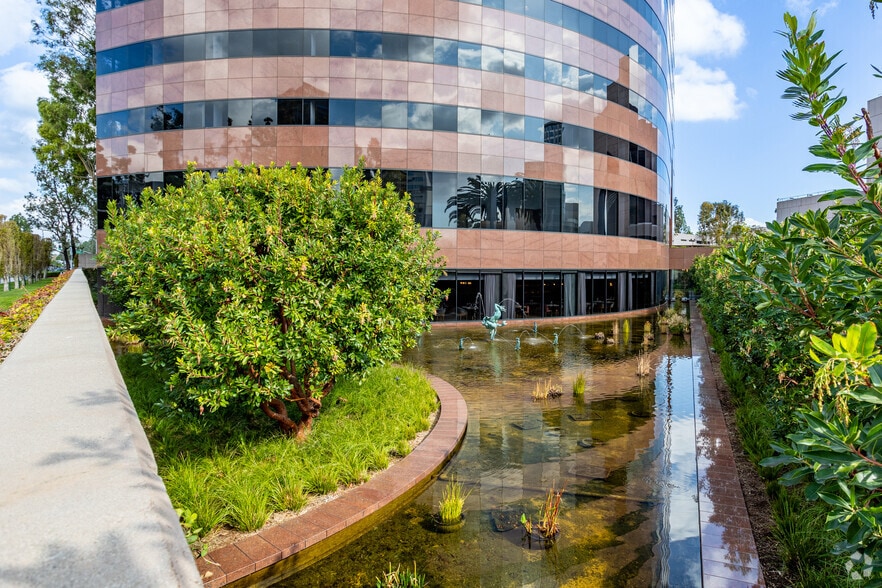 More Photos Of 600 Anton Blvd, Costa Mesa Unknown For Lease