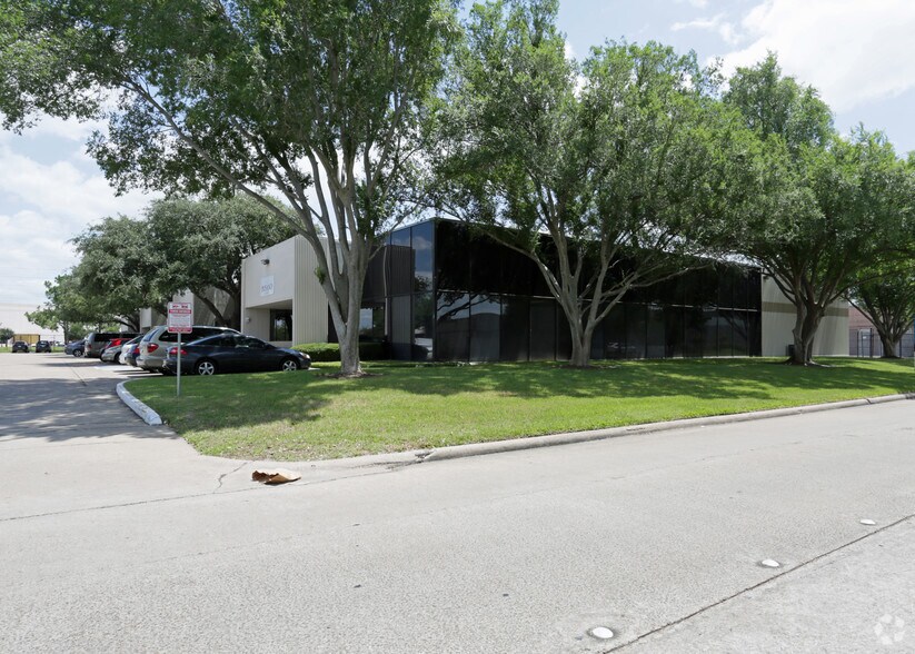 More Photos Of 10610-10618 Rockley Rd, Houston Unknown For Lease
