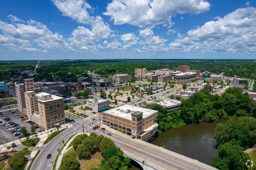 More Photos Of 300 N Dr Martin Luther King Jr Blvd, South Bend Office For Lease
