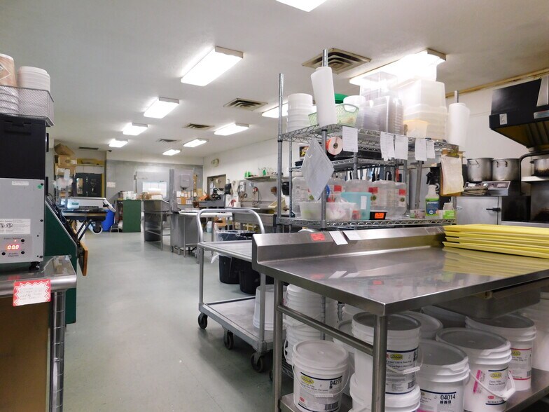 More Photos Of 116 E Rochester St, Akron Freestanding For Sale