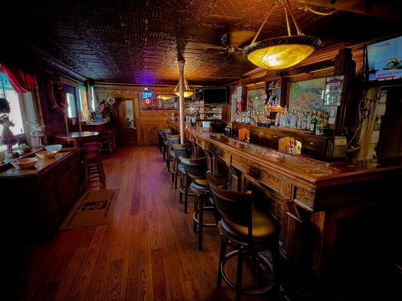 More Photos Of 7 Depot St, Long Eddy Hotel For Sale