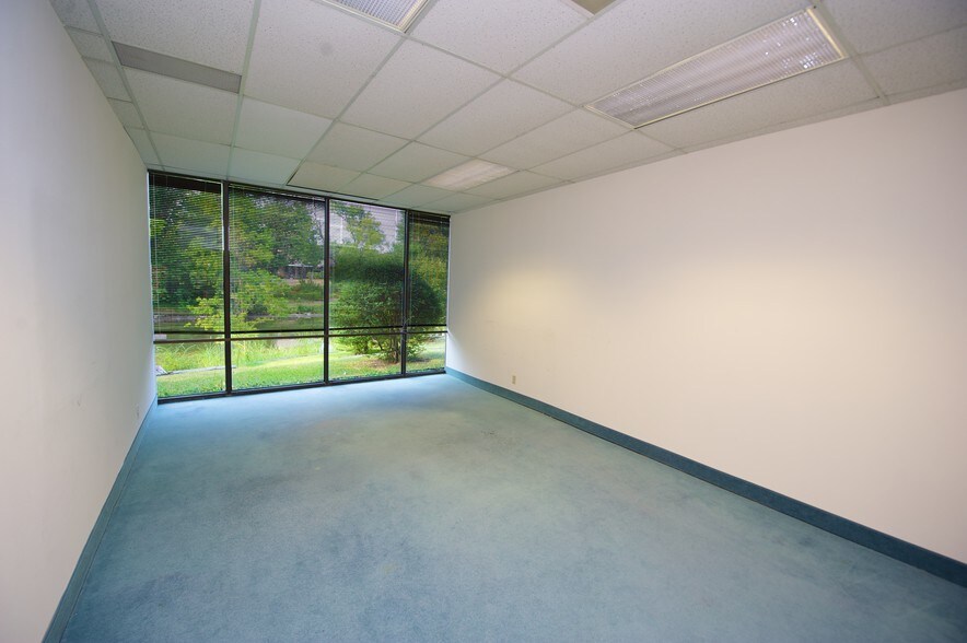 More Photos Of 1721 W Plano Pky, Plano Office For Lease