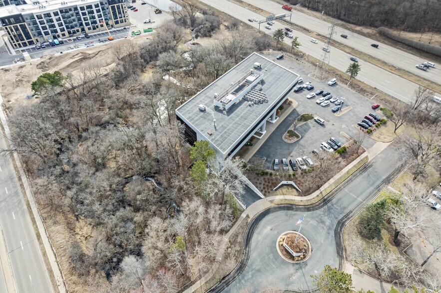 More Photos Of 7807 Creekridge Cir, Bloomington Office For Sale