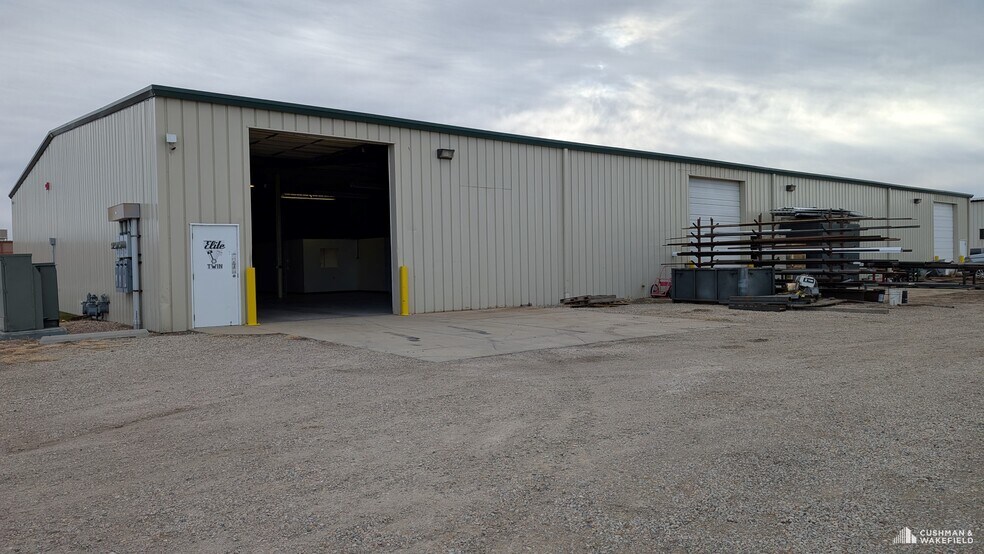 More Photos Of 14125-14133 Mead St, Longmont Flex For Lease