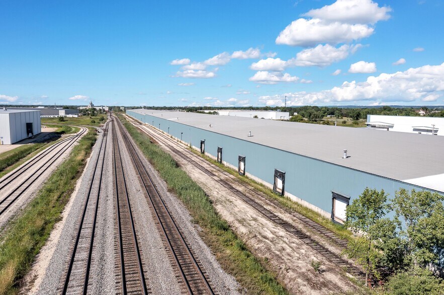 More Photos Of 122-342 Kohlman Rd, Fond Du Lac Industrial For Sale