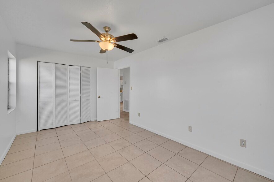More Photos Of 1702 Avenue L, Fort Pierce Apartments For Sale