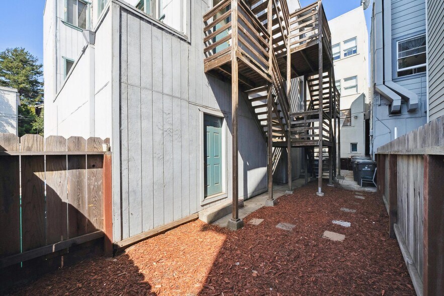 More Photos Of 309 63rd St, Oakland Apartments For Sale
