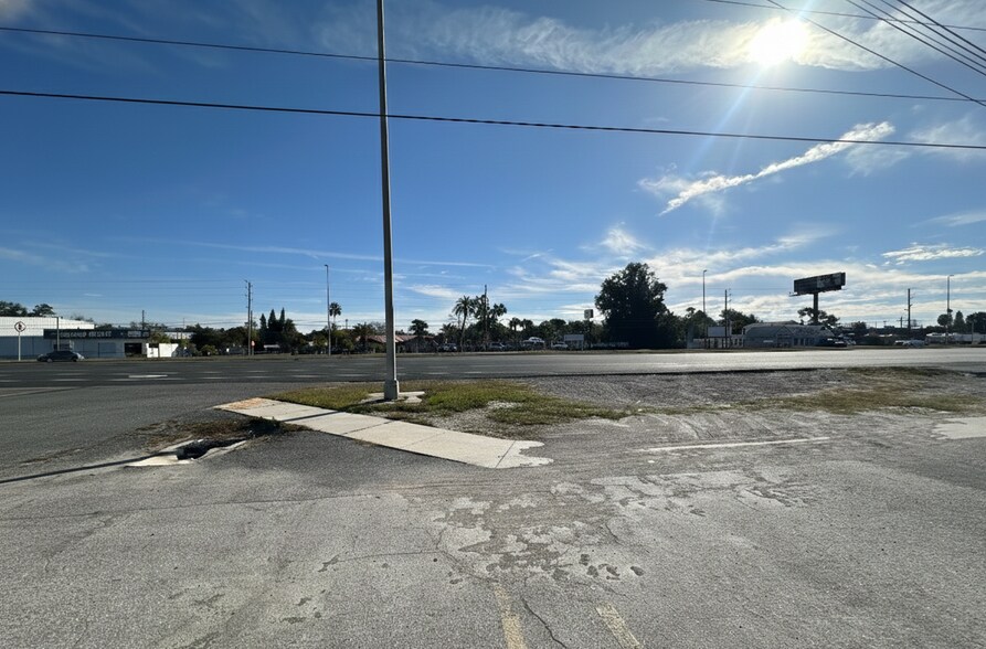 More Photos Of 13243 US Hwy 19, Hudson Auto Repair For Sale