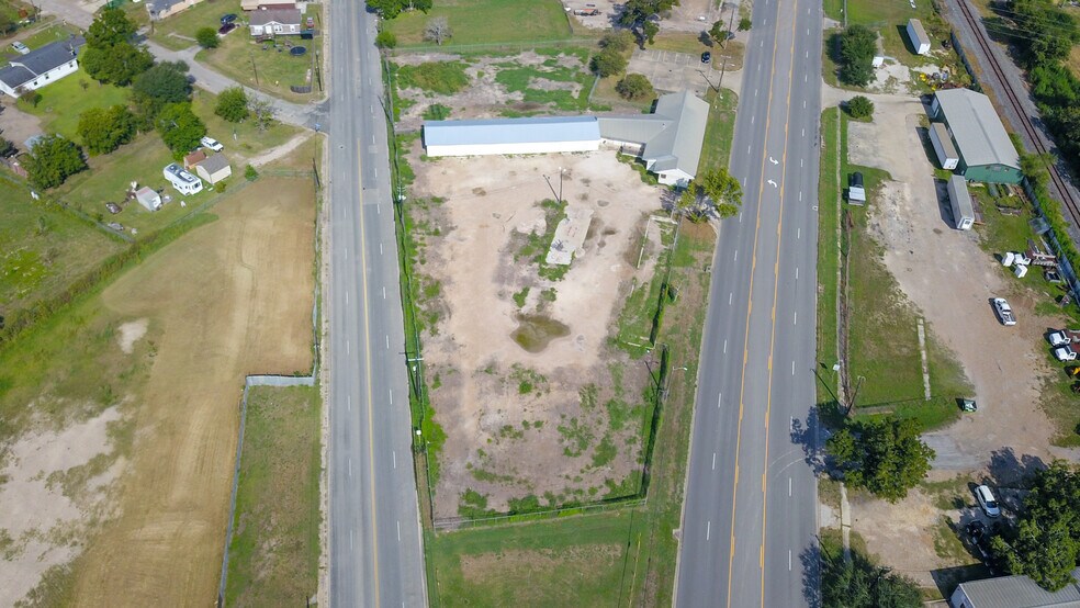 More Photos Of 2203 Port Lavaca Dr, Victoria Industrial For Sale