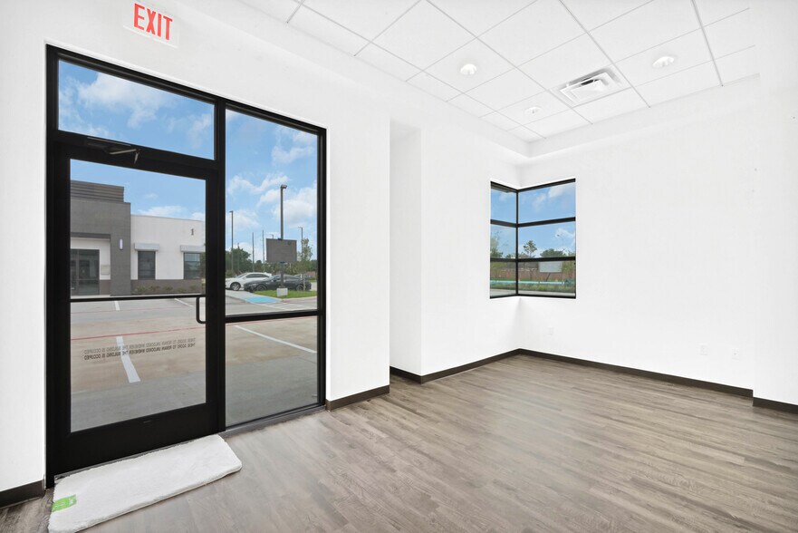 More Photos Of 12280 Broadway St, Pearland Office For Lease