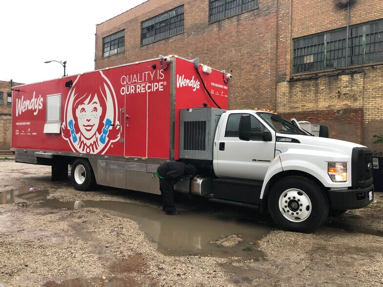More Photos Of 2106 S Kedzie Ave, Chicago Warehouse For Lease