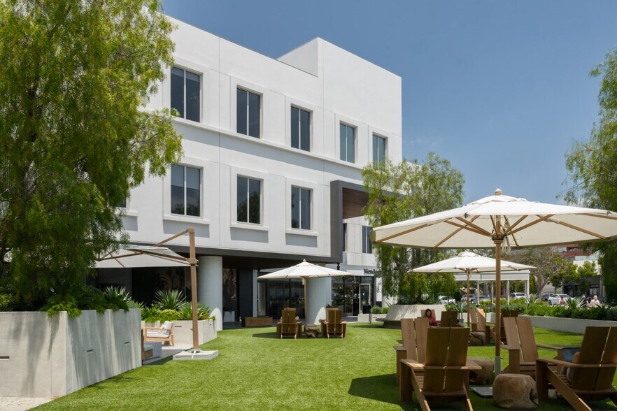 Primary Photo Of 11911 San Vicente Blvd, Los Angeles Office For Lease