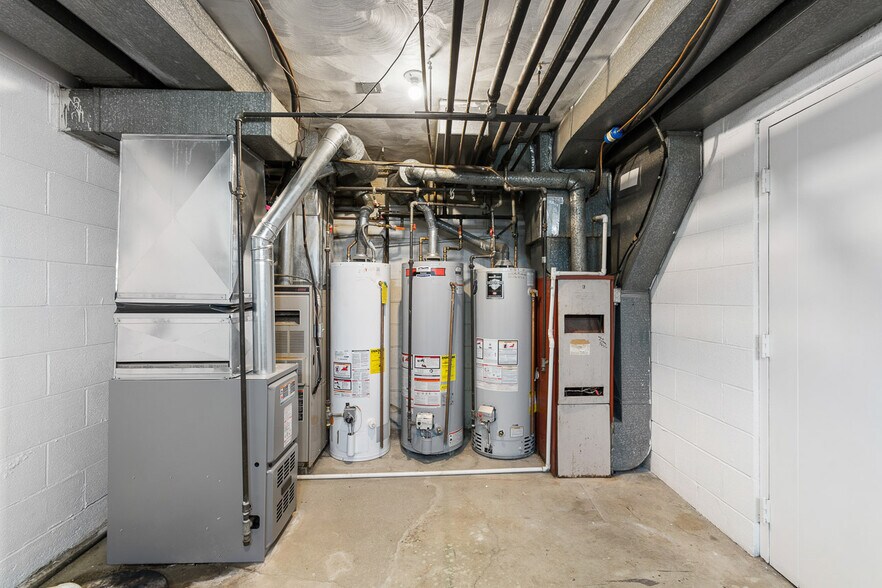 More Photos Of 552 Treeside Dr, Akron Apartments For Sale