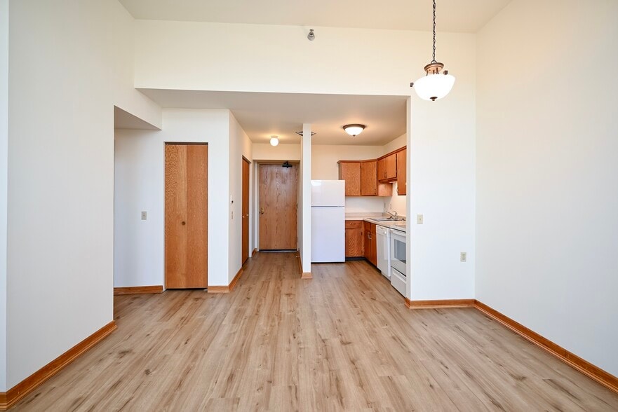More Photos Of 157 W 3rd St, Winona Apartments For Sale