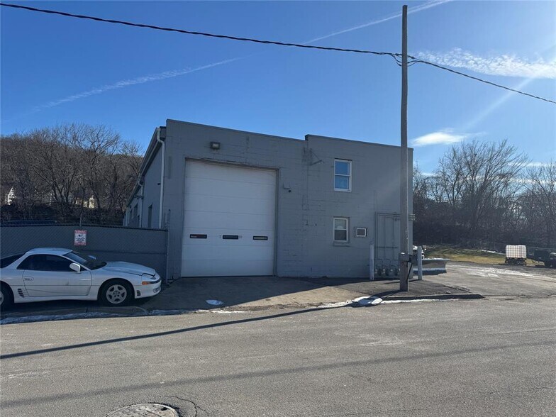 More Photos Of 38 Hall St, Binghamton Industrial For Sale