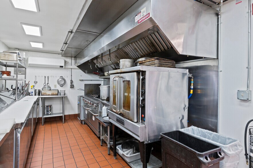 More Photos Of 357 W Main St, Searsport Freestanding For Sale