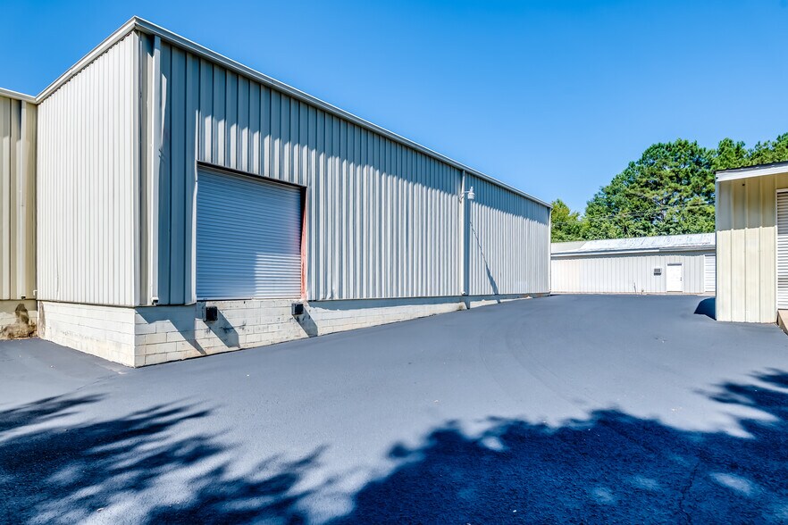 More Photos Of 480 N Dean Rd, Auburn Light Distribution For Lease