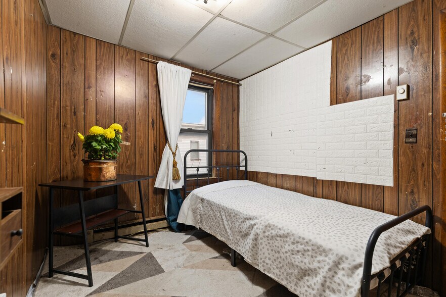 More Photos Of 385-387 Salem St, Malden Apartments For Sale
