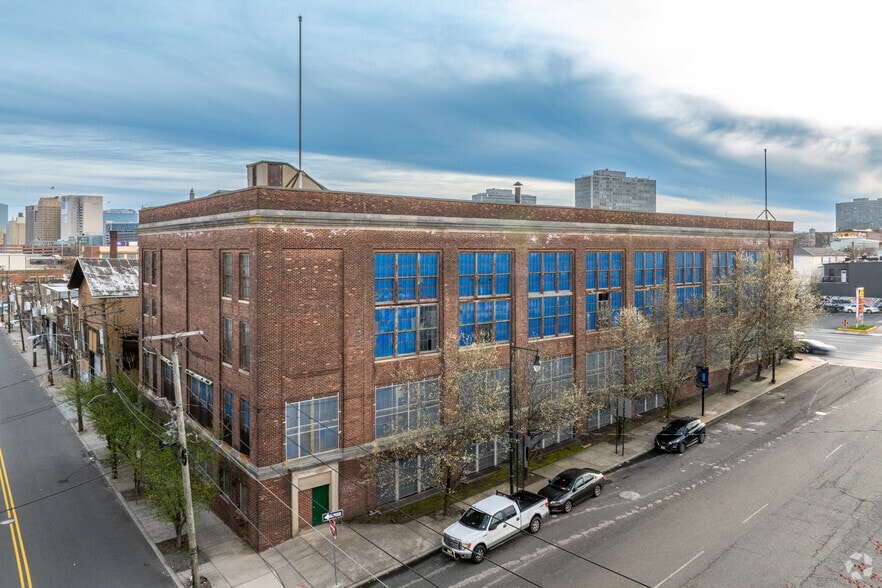 More Photos Of 1292-1298 McCarter Hwy, Newark Manufacturing For Lease