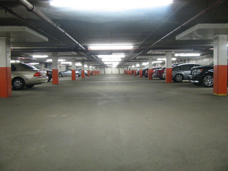 More Photos Of 8707 Skokie Blvd, Skokie Office For Lease