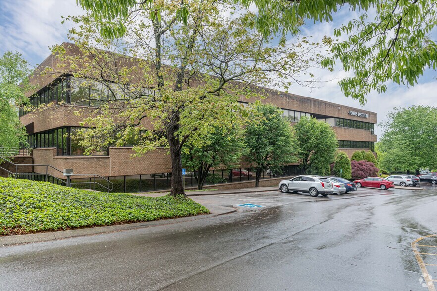 Primary Photo Of 3354 Perimeter Hill Dr, Nashville Office For Lease