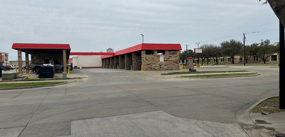 More Photos Of 2004 W Buckingham Rd, Garland Carwash For Sale