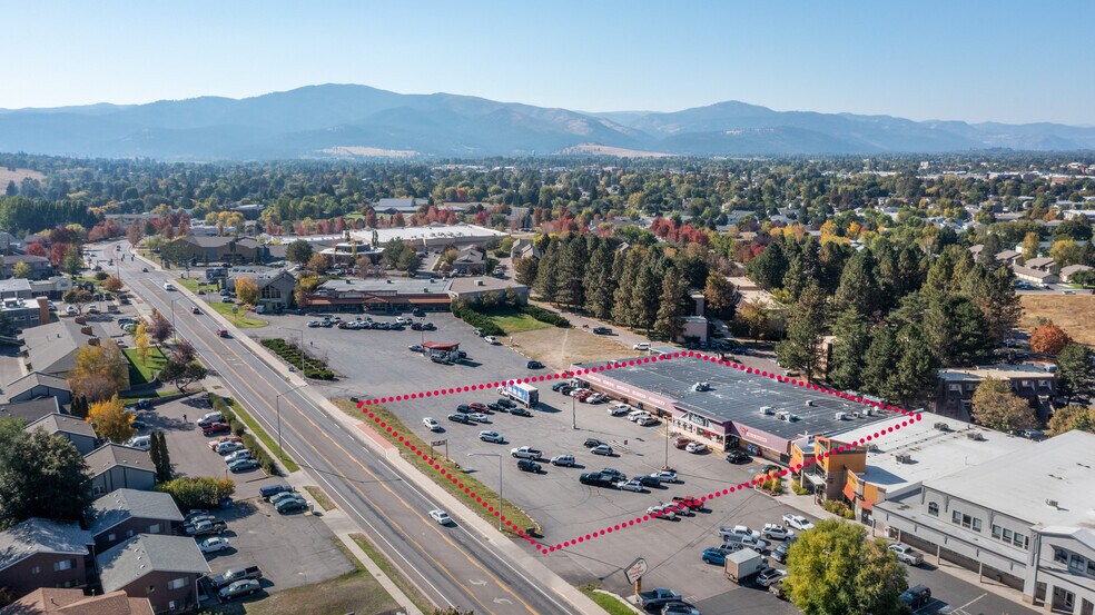 More Photos Of 704 SW Higgins Ave, Missoula Supermarket For Sale