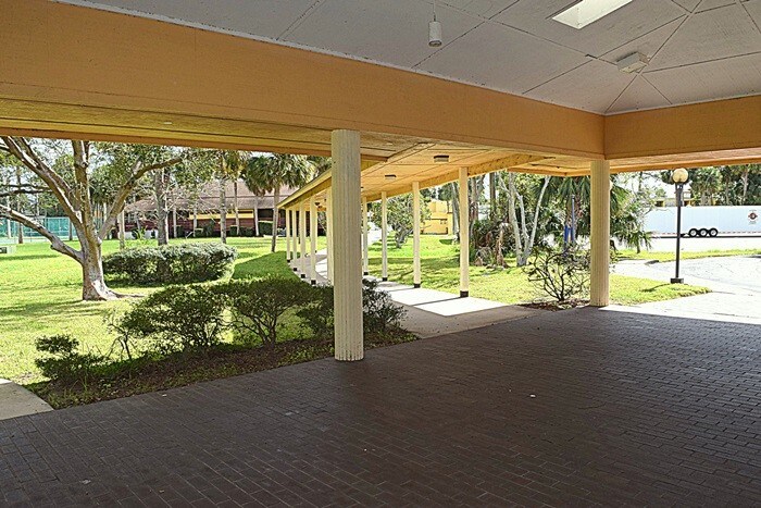 More Photos Of 101 Indigo Dr, Daytona Beach Office For Sale