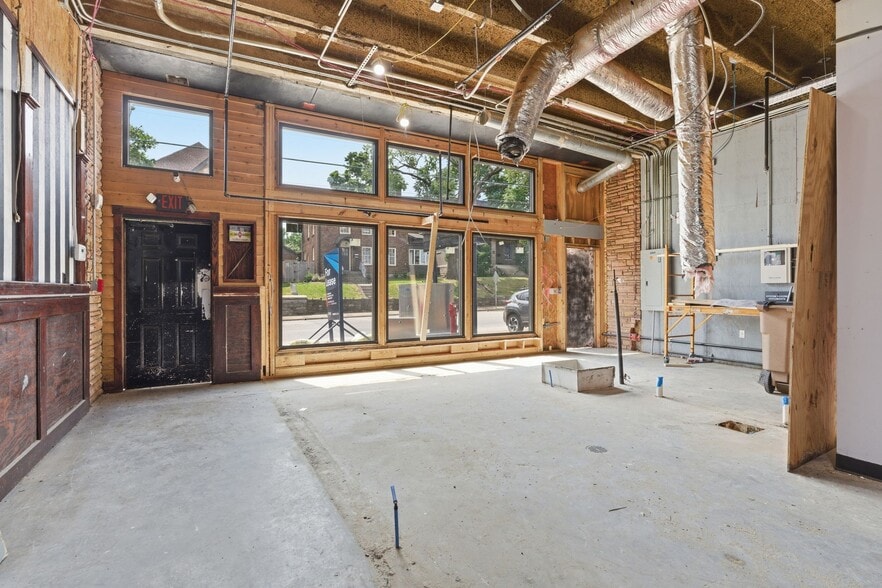 More Photos Of 823 Woodland St, Nashville Freestanding For Lease