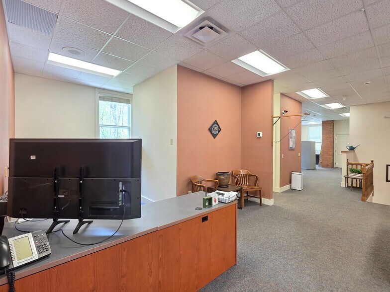 More Photos Of 338 E Montpelier Rd, Barre Town Office For Sale