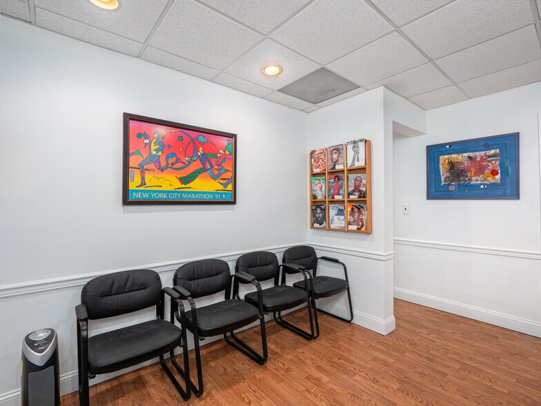 More Photos Of 25 Central Park W, New York Apartments For Sale