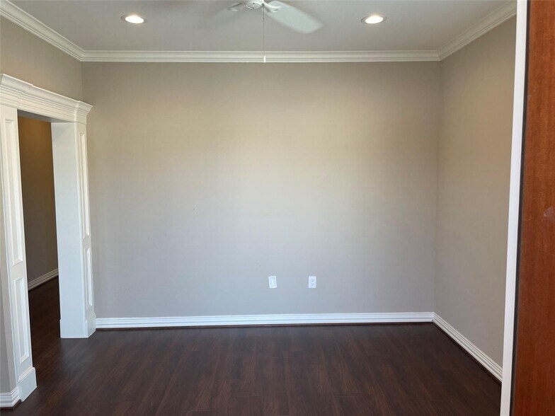More Photos Of 8951 Collin McKinney Pky, McKinney Medical For Sale