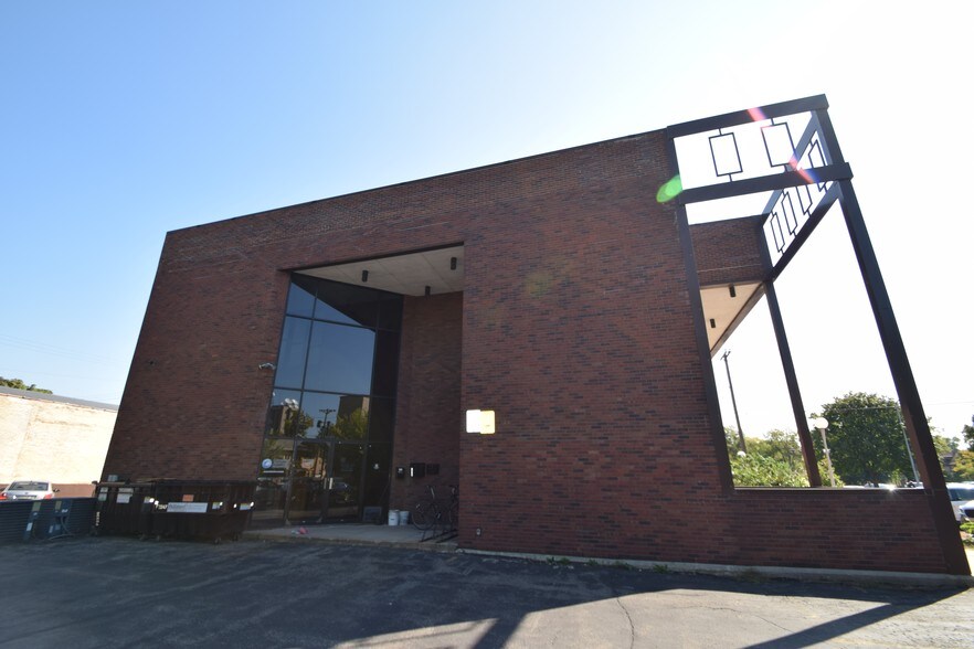 More Photos Of 1020 Regent St, Madison Medical For Lease