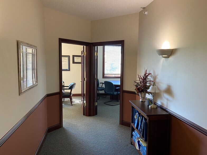 More Photos Of 11302 86th Ave N, Maple Grove Office For Lease