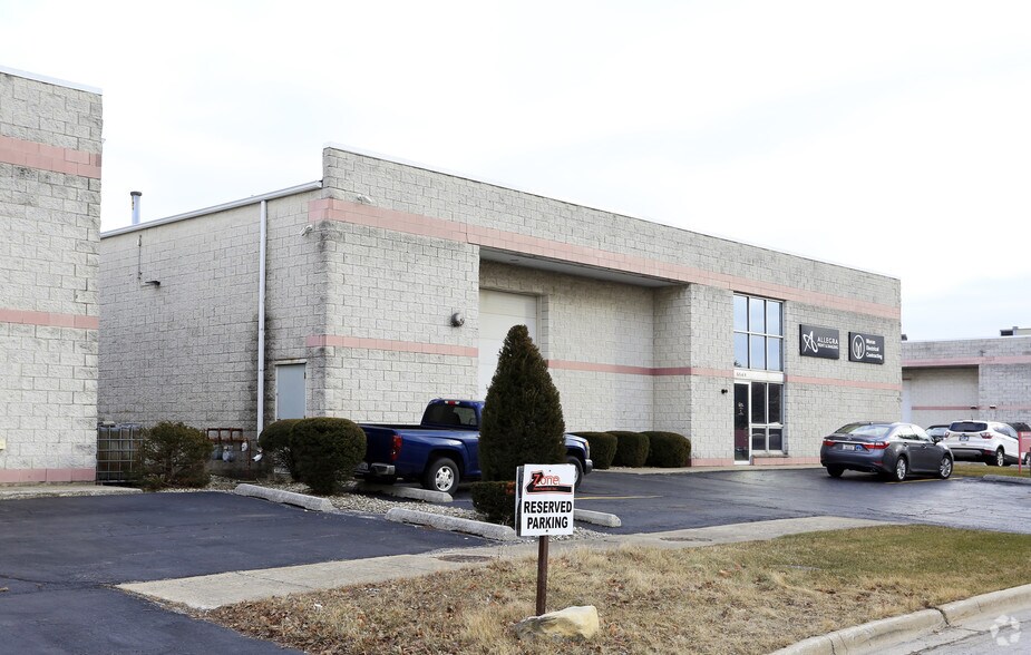 More Photos Of 12549 Holiday Dr, Alsip Warehouse For Lease