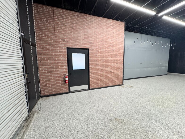 More Photos Of 54 9th St, Atlantic Beach Flex For Lease