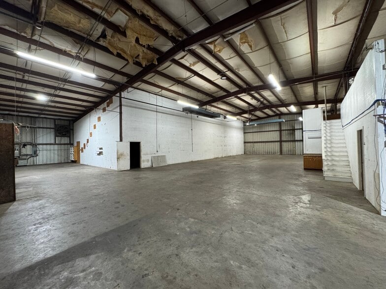 More Photos Of 8508 Rannie Rd, Houston Warehouse For Lease