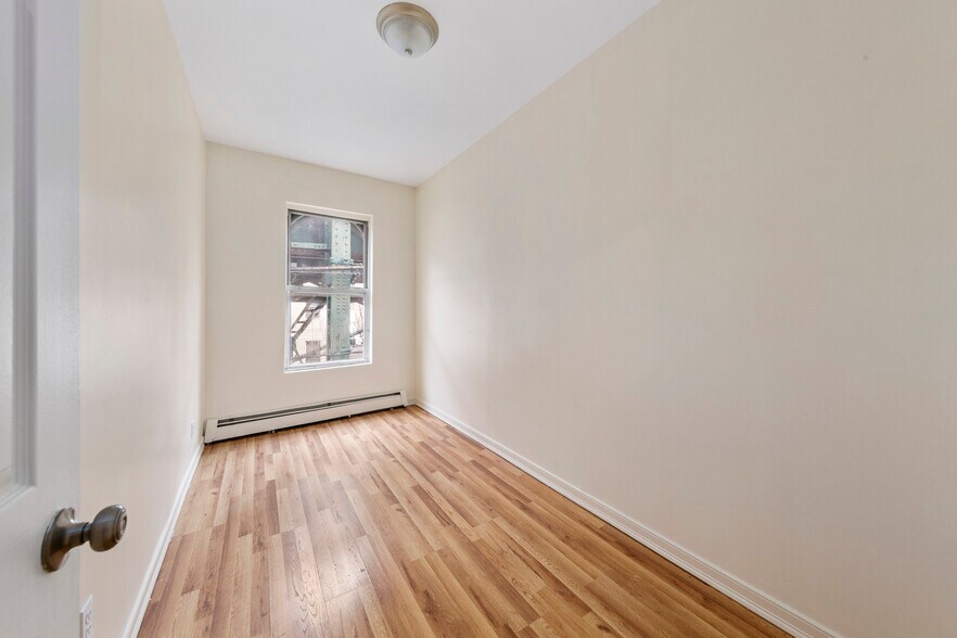 More Photos Of 11710 Jamaica Ave, Richmond Hill Apartments For Sale