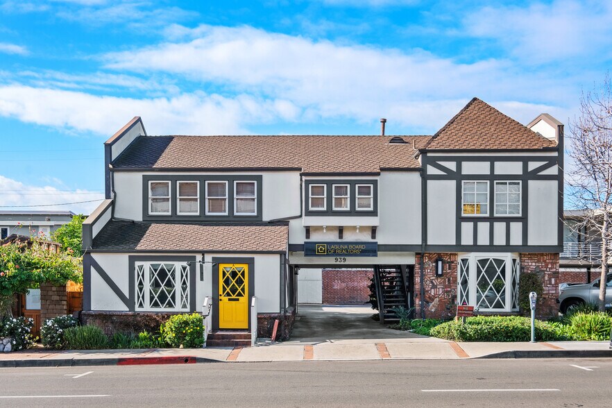 Primary Photo Of 939 Glenneyre St, Laguna Beach Office For Lease