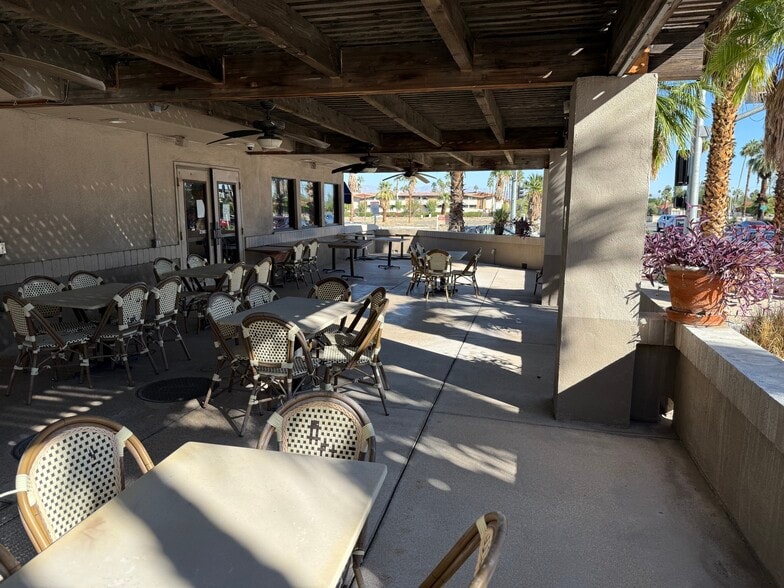 More Photos Of 471 S Indian Canyon Dr, Palm Springs Restaurant For Sale