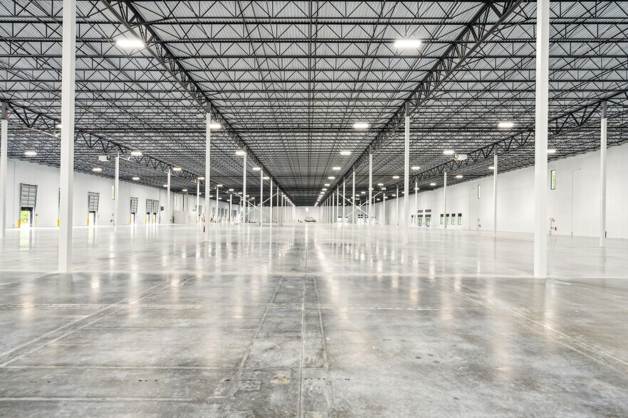 More Photos Of 420 Strathmore Rd, Summerville Unknown For Lease