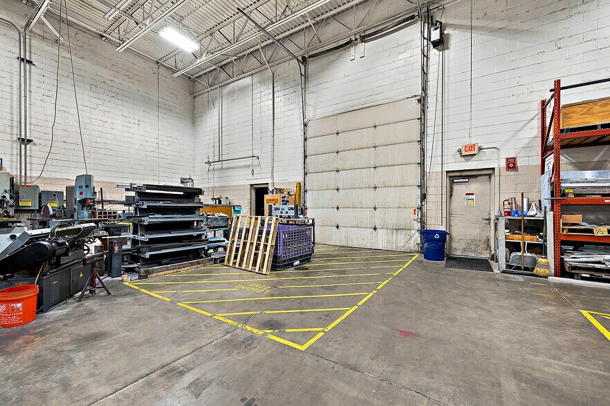More Photos Of 44567 Morley Dr, Clinton Township Warehouse For Sale