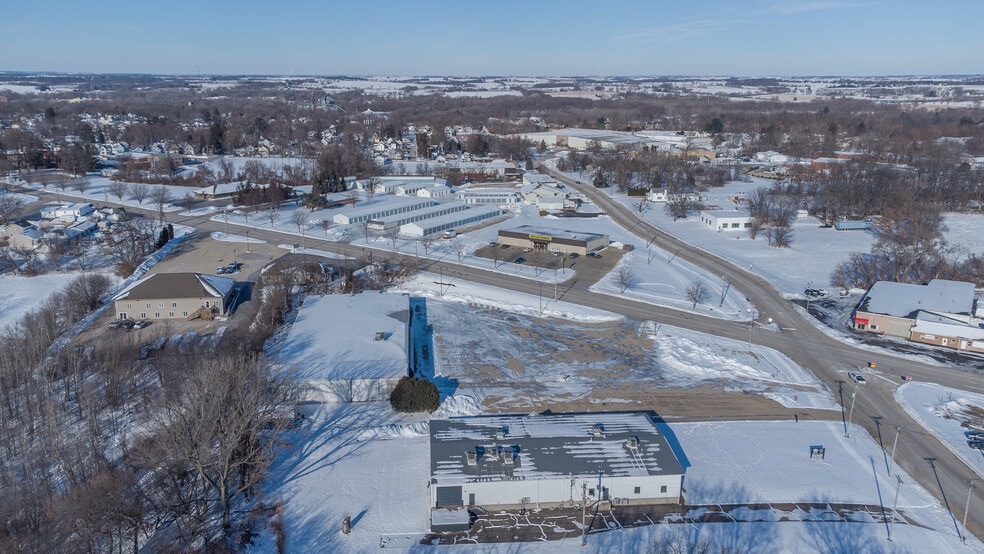 More Photos Of 1650 S Galena Ave, Freeport Industrial For Sale