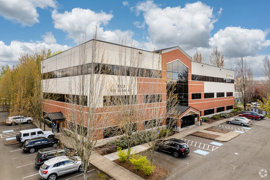 Primary Photo Of 5933 NE Win Sivers Dr, Portland Office For Lease