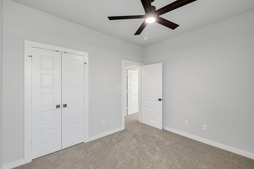 More Photos Of 4059 Clovis St, Midlothian Multifamily For Sale